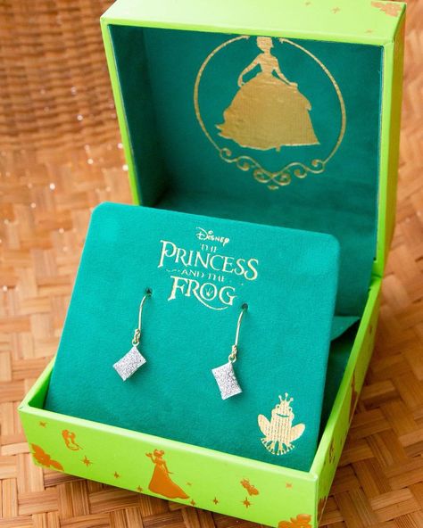 Disney Princess Style on Instagram: “Satisfy your sweet tooth and add a sprinkle of Disney Princess Style to your look! ✨ #howdoyouprincess #disneyprincessstyle…” Food Photography Studio, Frog Jewelry, Disney Collector, Princess And The Frog, Princess Tiana, Disney Jewelry, The Princess And The Frog, Princess Style, The Frog