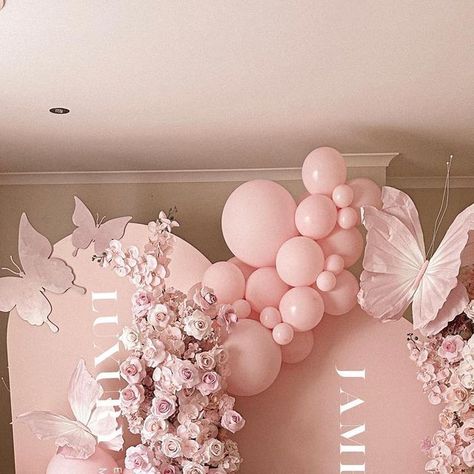 MELBOURNE DESIGNER BALLOONS | LUXURY EVENT VISUALS on Instagram: "THIS IS OUR NEW OBSESSION! 
THE BEAUTY VISUAL 2.0 
Beautiful from every angle! 

This is definitely the WOW factor you need for your next event! Get in contact with us today! 🫶@luxury.eventsmelbourne @jameskreatesballoons 

FOLLOW 
@jameskreatesballoons 
@luxury.eventsmelbourne 
TO SEE HOW LUXURY EVENT VISUALS ARE DONE!! 

#melbourneevents #balloonsmelbourne #luxuryballoons #party #event #melbourneprophire #melbourneflowers #floraldesign #fauxflowers #flowers #balloons #instaballoons #luxurydesign #instaballoon #viral #foryoupage #fyp #luxuryevents #luxury #organicballoons #trending #ballooninspo #balloongarland #eventinspo #balloondecor #customballoons #explorepage #2023 #customcolor" Flowers Balloons, New Obsession, Custom Balloons, Luxury Event, Decorations Party, Balloon Decorations Party, Wow Factor, Balloon Garland, Wow Products