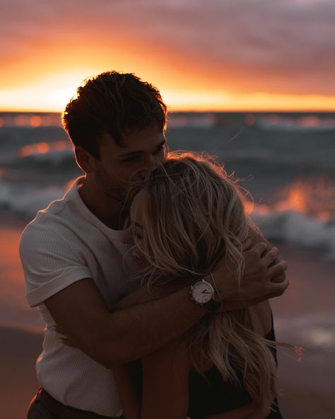 the dreamiest sunset for the cutest proposal ✨💗 The sun really popped off for the last 10 minutes of our session & the seagull at the end??? PAID ACTOR!! I cannot explain how obsessed I am with these two!! Im so so so excited to show more from their proposal!! 💍🤍 Being A Girlfriend, Beach Proposal Ideas Surprise Sunset, Proposal Ideas Engagement Surprise Beach, Sunset Beach Proposal, Proposing At The Beach, Proposal Sunset Beach, Marriage Proposal Beach, Proposal Beach, Sunset Proposal