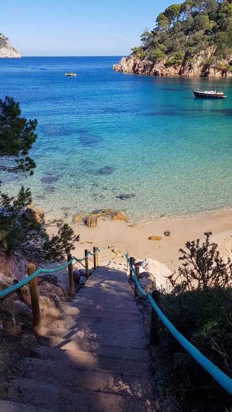 Romantic travel destinations Costa Brava Spain Beach, Costa Brava Aesthetic, Spain Costa Brava, Costa Brava Spain, Travel Around Europe, Amalfi Coast Italy, Second Home, Dream Travel Destinations, Costa Brava