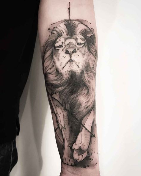 arm tattoo lion king Tattoo Lion King, Tattoos Representing Strength, Workout Art, Lion King Tattoo, King Tattoo, Tattoo Lion, Girls With Sleeve Tattoos, King Tattoos, Leo Tattoos