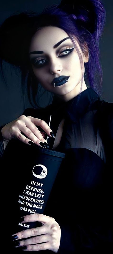 Darya Goncharova, Goth Queen, Goth Beauty, Dark Gothic, Gothic Beauty, Cosmetology, Dark Side, The Darkest, Halloween Face Makeup