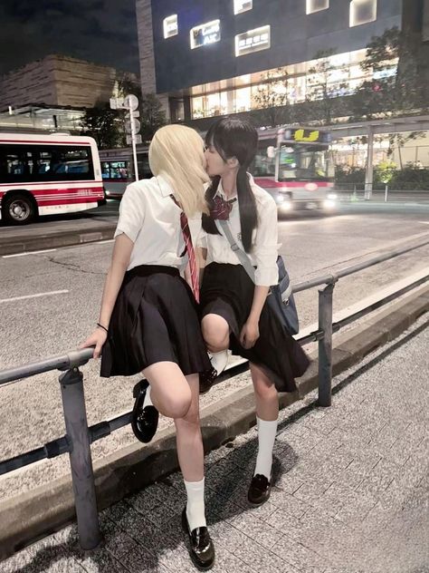 Japanese Aesthetic Girl School, Girl Japanese Style School, Japanese School Fashion, Japan High School Uniform Girl, Cute Japanese School Outfits, Japanese School Aesthetic Uniform, Japanese Idol Pose, High School Uniform Aesthetic, Japan High School Aesthetic