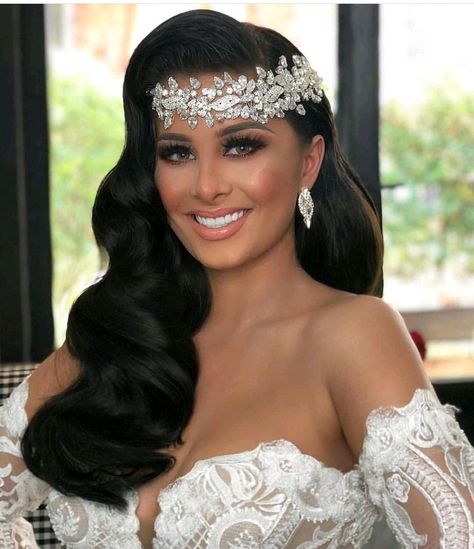 I love this wedding jewelry. I want this look for my special day. Black Brides Hairstyles, Black Wedding Hairstyles, Wedding Headband, Wedding Hair Pieces, Bridal Hair And Makeup, Headpiece Wedding, Hair Vine, Wedding Headpiece, Wedding Hair And Makeup