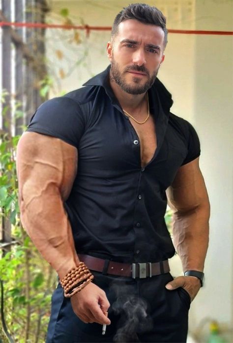 Large Muscular Men, Indian Bodybuilder, Burly Men, Tight Leather Pants, Bodybuilders Men, Muscle Hunks, Muscle Hunk, Beefy Men, Body Building Men