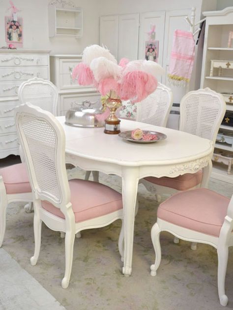 White Shabby Chic Dining Table, Pink And White Dining Room, Shabby Chic Round Dining Table, Pink Dining Table, Circular Dining Room Table, Shabby Chic Dining Chairs, Shabby Chic Dining Table, Victorian Dining Chairs, White Wood Table