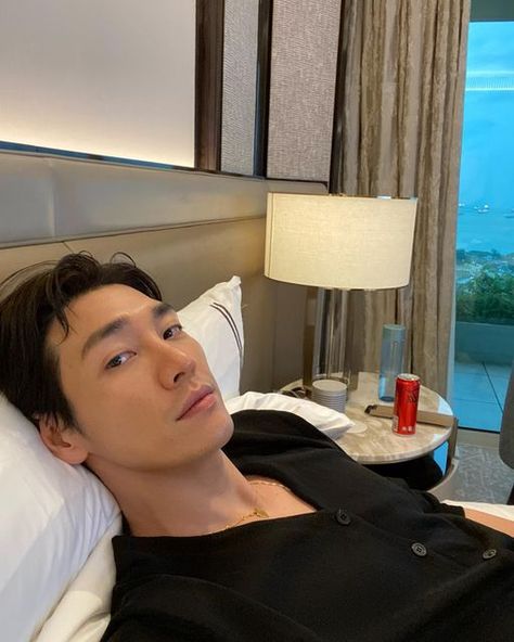 Kim Young Kwang Instagram, Kim Young Kwang, Swirl Couples, Sweet Boyfriend, Korean Male Actors, Korean Fits, Korean Model, Kdrama Actors, Korean Men