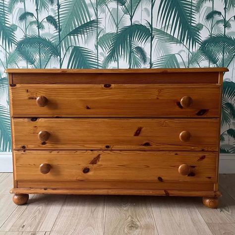 Recycled Chest Of Drawers, Upcycled Chest Of Drawers Before And After, Upcycle Pine Chest Of Drawers, Wooden Drawers Upcycle, Upcycled Drawers Ideas, Pine Upcycled Furniture, Upcycling Chest Of Drawers Ideas, Pine Chest Of Drawers Makeover, Upcycle Chest Of Drawers