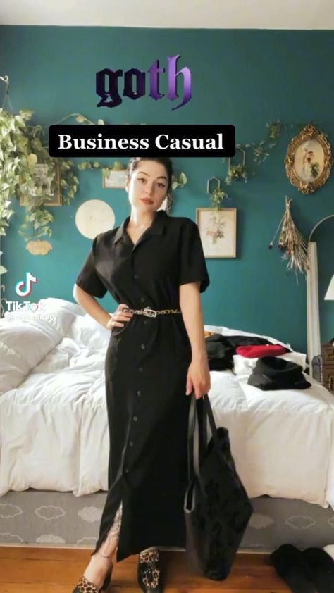 Goth Business Casual, Edgy Work Outfits, Goth Outfit Ideas, Casual Goth, Corporate Outfits, Looks Black, Plus Size Models, All Black Outfit, Gothic Outfits