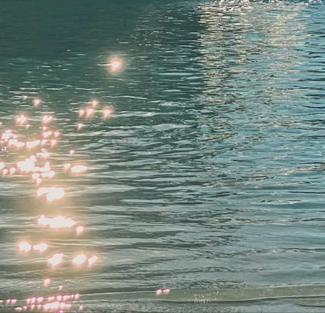 Light Reflecting On Water, Sunny Weather Aesthetic, Warm Weather Aesthetic, Sun On Water, Sunny Day Aesthetic, Sparkly Water, Sunlight On Water, Glowing Water, Light On Water