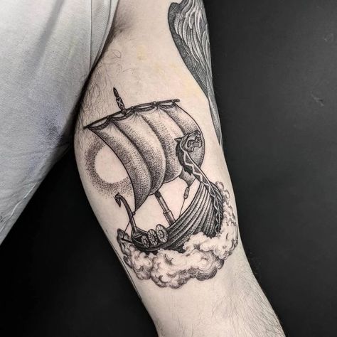 Longship Tattoo, Viking Ship Tattoo, Boat Tattoo, Viking Tattoo Symbol, Viking Tattoo Sleeve, Animal Sleeve Tattoo, Sailor Tattoo, Traditional Tattoo Sleeve, Tattoo Inspiration Men