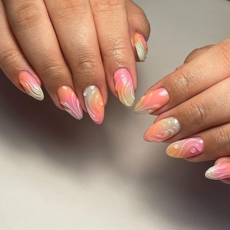 🫶🏼💖 we slay aura/ombre set many times with no airbrush machine 🤍 Italy Nails, Aura Nail, Nails Vacation, Airbrush Machine, Aura Nails, Pastel Nails Designs, Airbrush Nails, Cute Nail Art Designs, Glow Nails