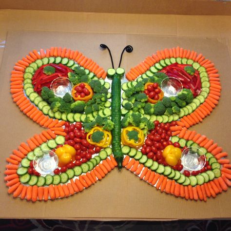 Vegetable Charcuterie, Butterfly Food, Butterfly Themed Birthday Party, Easter Party Food, Veggie Art, Easter Snacks, Vegetable Tray, Vegetable Platter, Butterfly Birthday Party