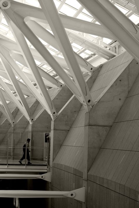 Airport Architecture, Steel Architecture, Steel Structure Buildings, Arch Architecture, Airport Terminal, Airport Design, Nice Pic, Pa System, Brutalist Architecture