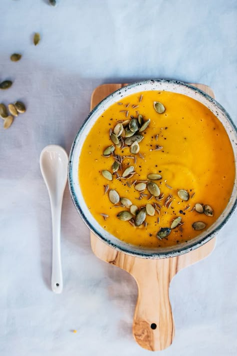 Gourmet Soups, Lentil Soups, Turmeric Soup, Healthy Soups, Turmeric Recipes, Red Lentils, Diet Meals, Vegan Soups, India Food