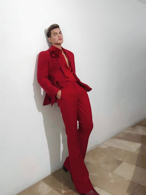 Magenta Suit Men, Christmas Outfit Ideas For Men Casual, Monochromatic Outfit Aesthetic Men, Gala Suits For Men, Grwm Men, Christmas Outfit Ideas For Men, Graduation Suit, Valentines Movies, Hypebeast Fashion