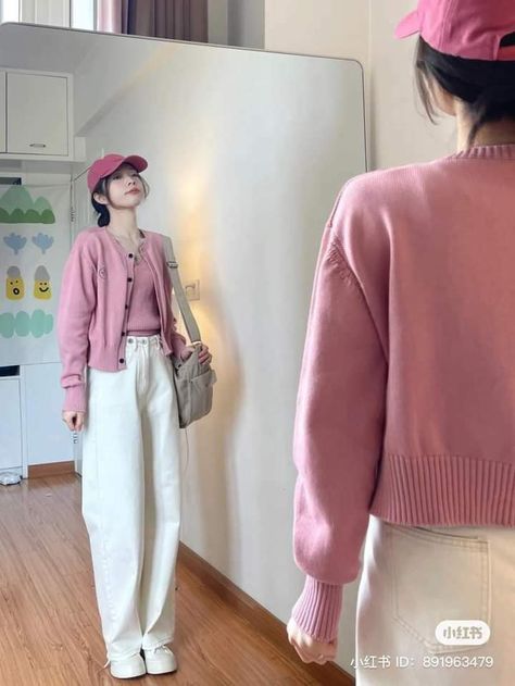 Pink Boyish Outfit, Colorful Korean Outfits, Korean Pastel Outfits, Spring Outfits Rainy Day, Spring Outfits Night, Luxury Outfits Women, Quiet Luxury Outfits, New York Spring Outfits, Neutral Spring Outfit