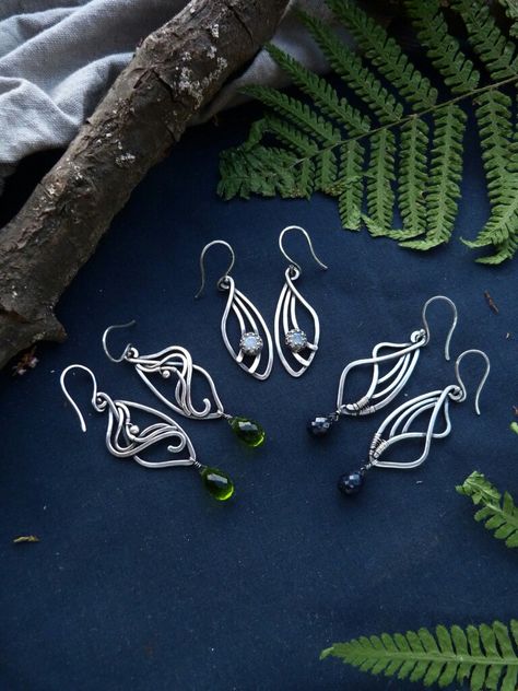 Butterflies wings earrings by Ursula Jewelry. Ursula Jewelry, Butterflies Wings, Wired Jewelry, Wings Earrings, Wire Sculptures, Silver Jewelry Wedding, Butterfly Wing Earrings, Earring Inspiration, Wire Sculpture