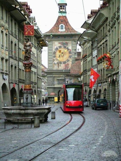 Bern Switzerland, Top Places To Travel, Vevey, Switzerland Travel, Beaux Villages, Bern, European Travel, Zurich, Places Around The World