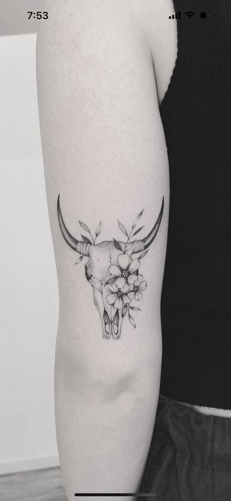 Pretty Cow Skull Tattoo, Cow Skull Outline Tattoo, Cow Head Skull Tattoo, Bull Skull Tattoo Above Knee, Bullhead Tattoo With Flowers, Feminine Bull Skull Tattoo, Bull Skull Flower Tattoo, Long Horn Tattoo For Women With Flowers, Cow Tattoo For Women