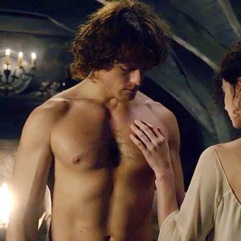 Jamie Me In The Morning, Claire Randall, James Fraser Outlander, Outlander Characters, Outlander Season 1, Jamie Fraser Outlander, Sam Heughan Outlander, Claire Fraser, Outlander Jamie