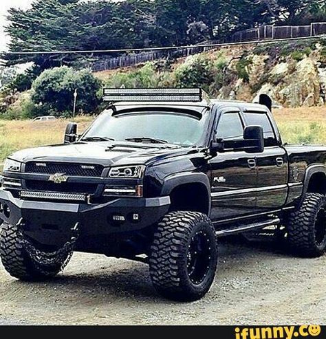 Sweet chevy Jacked Up Chevy, Chevy Duramax, Trucks Lifted Diesel, Duramax Diesel, Lifted Chevy, Lifted Chevy Trucks, Chevy Pickup Trucks, Jacked Up Trucks, Gm Trucks