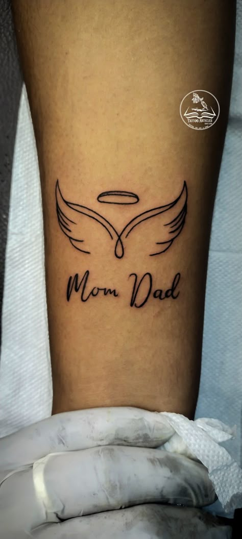 Mom Memorial Tattoo Ideas For Daughter Angel Wings, Mom Angel Wings Tattoo, Angel Mom Tattoo, In Memory Of Mom Tattoo, Mother Memorial Tattoos Mom, Mom And Dad Memorial Tattoos, Mom Dad Tattoo Design, Mum Tattoos, Tattoo Angel Wings