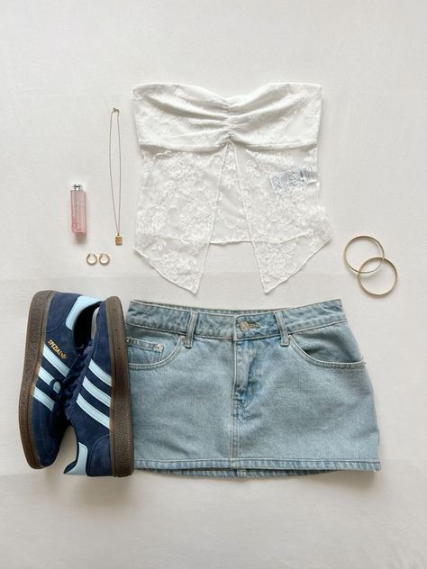 How To Style A Mini Skirt Summer, Denim Skirt Inspo Outfit, Outfits With Skirts Aesthetic, Jean Skirts Outfit, Edikted Outfit Aesthetic, Mini Skirt Outfit Denim, Denim Skirt Summer Outfit, Mini Jean Skirt Outfit, Denim Mini Skirt Outfit Summer