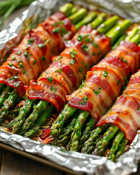 Asparagus Wrapped In Bacon, Bacon Wrapped Asparagus Recipes, Vegetarian Eating, Asparagus Recipes Baked, Asparagus Recipes Roasted, Wrapped Asparagus, Wrapped In Bacon, Bacon Wrapped Asparagus, Roasted Vegetable Recipes