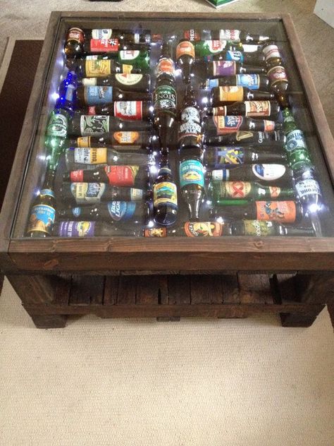 Bar In Casa, Man Cave Basement, Bar Designs, Beer Bottles, Garage Lighting, Diy Bar, Man Cave Bar, Wooden Table, Pallet Furniture