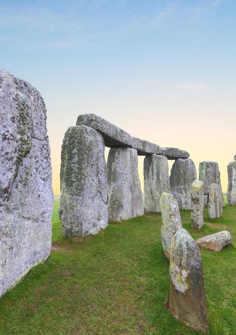 21 Most Popular England Tourist Attractions: Our Readers' Choice | Day Out in England England Tourist Attractions, Uk Tourist Attractions, Stonehenge England, Legoland Windsor, Wiltshire England, Standing Stones, Uk Holidays, Visit London, Tower Of London