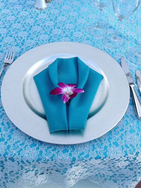 Tuxedo fold Lenin napkin Tuxedo Napkin Fold, Folding Napkins, Napkin Designs, Napkin Folding Ideas, Folding Ideas, Flowers Tropical, Napkin Design, Napkin Folding, Big Island Hawaii