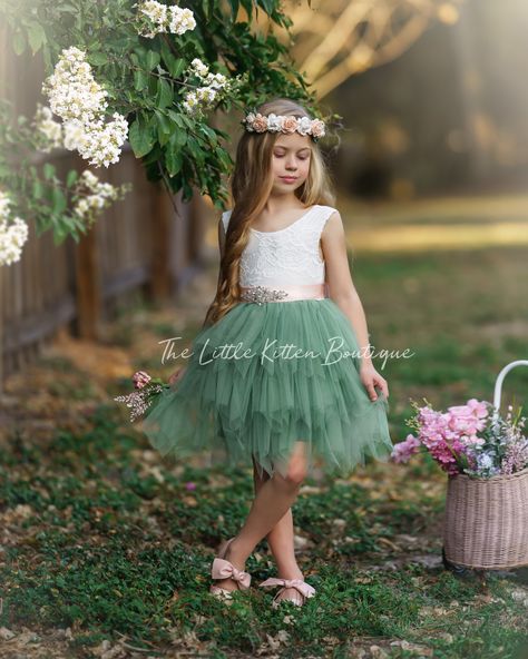 Green Flower Girl Dresses, Baby Tutu Dresses, Long Flower Girl Dresses, Girls Special Occasion Dresses, Girls Easter Dresses, Layered Tulle Skirt, Tulle Flower Girl, Tulle Flowers, Flower Girl Dresses Tulle