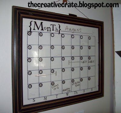 Make a Picture Frame Calendar Use Dry Erase markers on glass.  No more wearing out the dry erase calendar! #DIY Projects #calendar #organization Diy Dry Erase Calendar, Picture Frame Calendar, Frame Calendar, Homemade Calendar, Frame Makeover, Fun Calendar, Dry Erase Wall Calendar, Framed Calendar, Dry Erase Wall