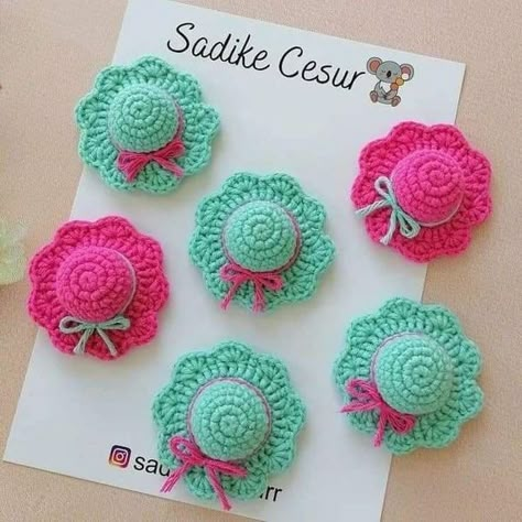 Crochet Ripple Afghan Pattern, Crochet Flower Headbands, Crochet Keychains, Embroidery Lessons, Crochet Keychain Pattern, Pola Amigurumi, Stylish Crochet, Crochet Hair Accessories, Christmas Crafts To Make