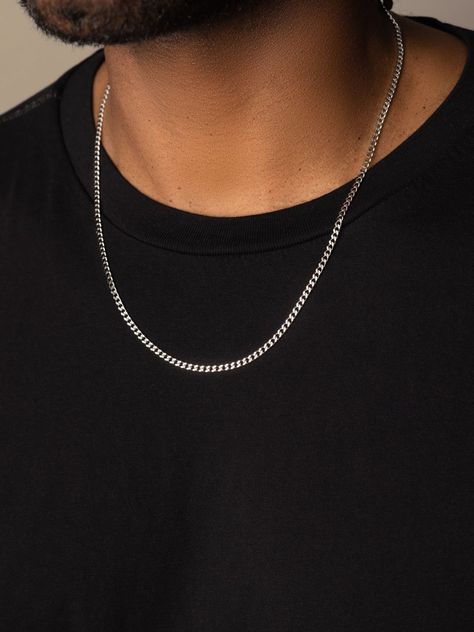 Man Silver Necklace, How To Wear Mens Jewelry, White Gold Chains Mens, Guy Chains Necklace, Guys Chains Necklace, Chains Men Aesthetic, Aesthetic Chains Men, Chains Men Jewelry, Silver Chains For Men Design Latest