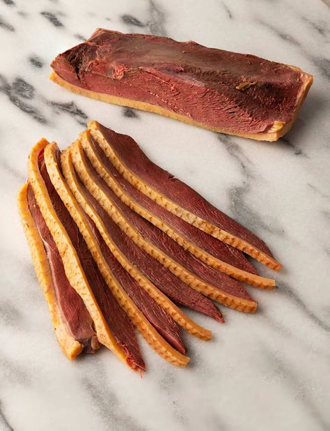 Duck Bacon, Cured Meat Recipes, Duck Breast Recipe, Smoked Recipes, Meat Sauce Recipes, Duck Breast, Bacon Recipe, Duck Recipes, Homemade Sausage