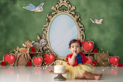 Cake Smash — Tampa FL Newborn Photographer | Swapna Fabbiano Photography Snow White Background Photoshoot, Snow White Cake Smash, Snow White Photos, Snow Cake, Snow White Cake, Smash Cake Girl, Snow White Birthday, Girl Themes