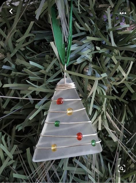 Sea Glass Diy, Sea Glass Art Diy, Sea Glass Art Projects, Beach Glass Crafts, Christmas Rustic, Rustic Ornaments, Sea Crafts, Beach Glass Art, Ornament Christmas Tree