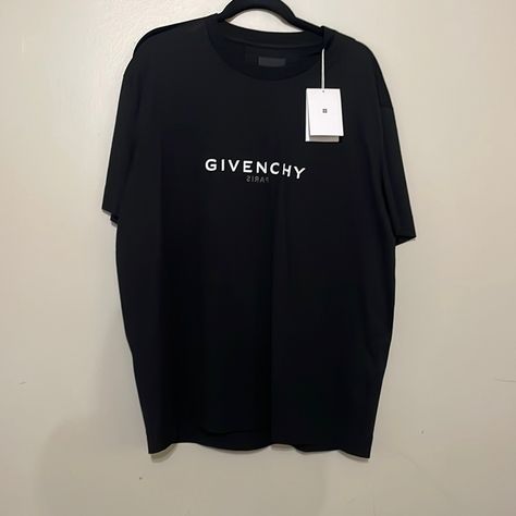 Brand New With Tags Black Givenchy Tshirt, It Is A Slim Fit Shirt So It Does Fit Small Givenchy T Shirt, Gentleman Givenchy, Olive Green Shirt Dress, Givenchy Shirt, Givenchy Tshirt, Long Sleeve Collared Dress, Beyonce Outfits, Green Shirt Dress, Pink And White Dress