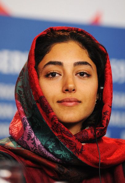 About Elly, Iranian Actress, New Hijab, Bushy Eyebrows, Berlin Film Festival, Iranian Beauty, Arab Beauty, Unique Faces, Iranian Women