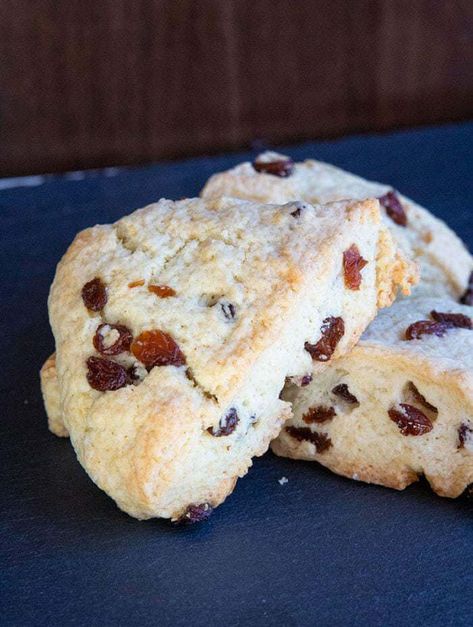 Raisin Scones, Best Scone Recipe, Apple Scones, Cranberry Scones, Scones Recipe Easy, Blueberry Scones, Scone Recipe, Quick Bread, Coffee Cake