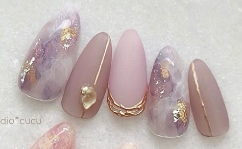 Marble Nails With Design, Japanese Gel Nail Designs, Universe Nails, Nail Art Marble, Nail Art Creative, Boring Nails, Opal Nails, Korean Nail Art, Fake Nails Designs