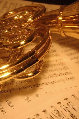 Gold Things, Sun Aesthetic, Gold Everything, Romantic Academia, Gold Aesthetic, Fool Gold, Golden Glow, Learn Piano, Music Aesthetic