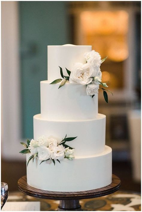 Simple Classic Wedding, Cakes Elegant, 4 Tier Wedding Cake, Tuscan Inspired Wedding, Simple Cakes, Elegant Birthday Cakes, Classic Wedding Cake, Simple Elegant Wedding, Wedding Cakes Blue