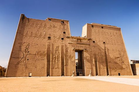 Temple Of Horus, Cruise Luxury, Ancient Egypt Pyramids, Nile River Cruise, Step Pyramid, Art Through The Ages, Karnak Temple, Egypt Tours, Valley Of The Kings