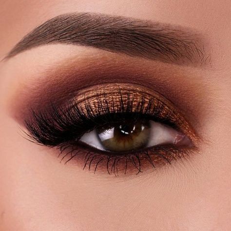 Best Fall Makeup Looks and Trends for 2017 ★ See more: http://glaminati.com/fall-makeup-looks/ Copper Eye Makeup, Make Up Designs, Alat Makeup, Kajal Eyeliner, Fall Makeup Looks, Beautiful Eye Makeup, Makijaż Smokey Eye, Makeup Guide, Brown Eyeshadow