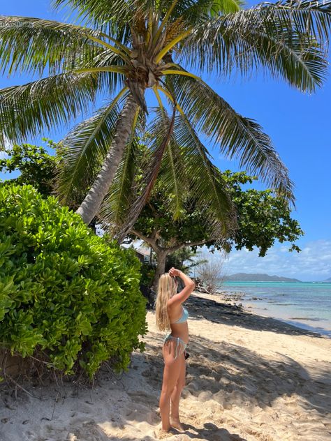 Vacay Photoshoot Ideas, Caribbean Picture Ideas, Jamaica Instagram Pictures, Hawaii Pic Ideas, Carribean Girl Aesthetic, Jamaica Picture Ideas, Tropical Island Outfit Ideas, Tropical Picture Ideas, Tropical Vacation Pictures Ideas