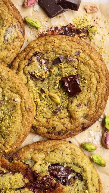 Chocolate Puddles, Scientifically Sweet, Lemon Loaf Recipe, Pistachio Chocolate, Special Dishes, Caramel Apple Cake, Pistachio Cookies, Cookie Spread, Flaky Salt