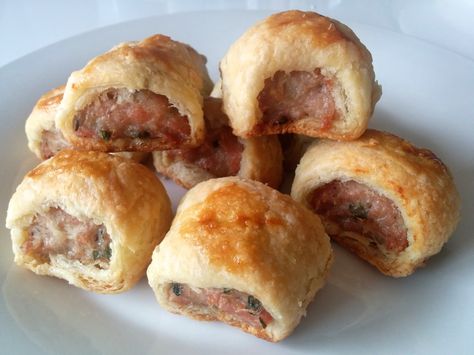 British Sausage Rolls, Best Sausage Roll Recipe, British Sausage, British Baking Show Recipes, Homemade Sausage Rolls, Sausage Rolls Recipe, British Cooking, Sausage Roll, Scottish Recipes